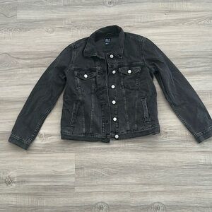 BNWOT Gap Petite Denim Jacket